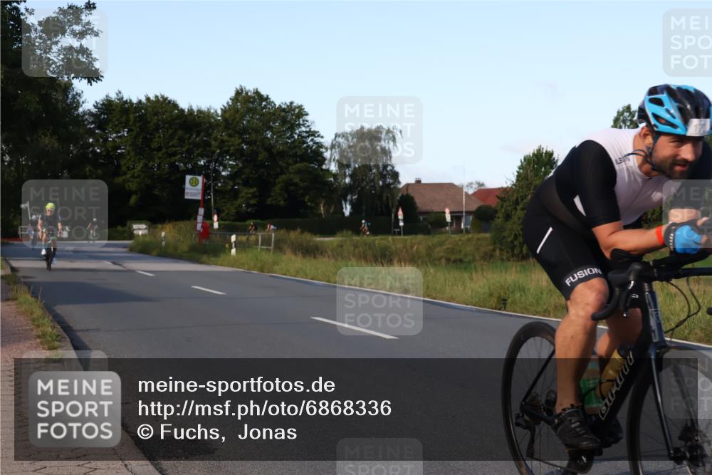 25.08.2024 - Elbe Triathlon Hamburg Fuchs,  Jonas http://msf.ph/oto/6868336 25.08.2024 09:30:31 Radfahren 361, 170, 330, 88 meine-sportfotos.de