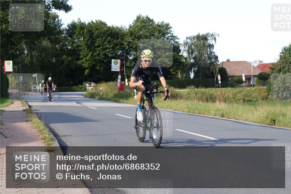 25.08.2024 - Elbe Triathlon Hamburg Fuchs,  Jonas http://msf.ph/oto/6868352 25.08.2024 09:30:33 Radfahren 170, 330, 88, 250 meine-sportfotos.de