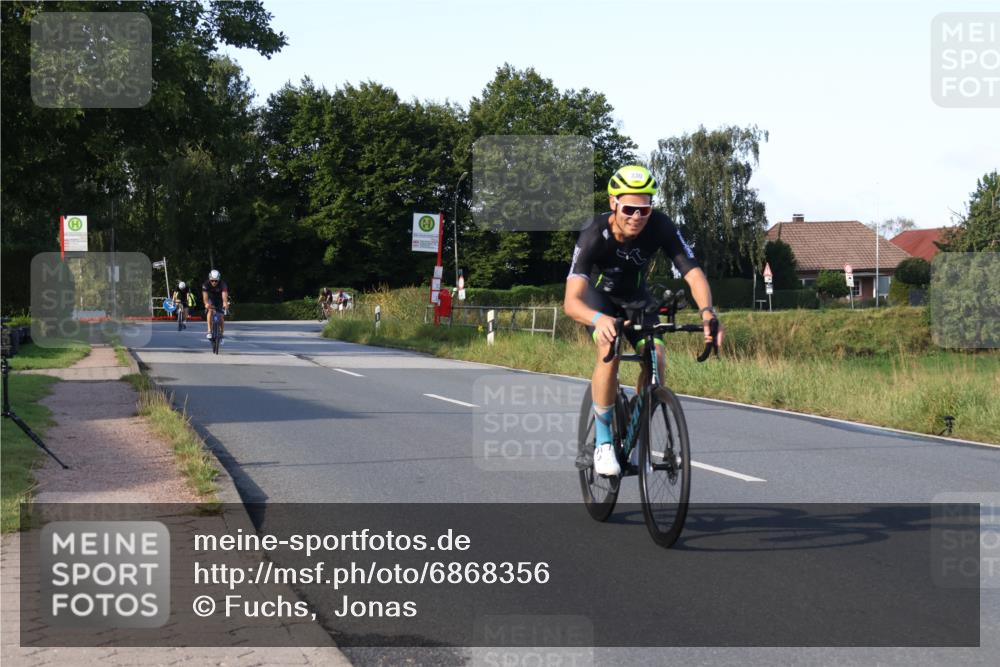 25.08.2024 - Elbe Triathlon Hamburg Fuchs,  Jonas http://msf.ph/oto/6868356 25.08.2024 09:30:33 Radfahren 170, 330, 88, 250 meine-sportfotos.de