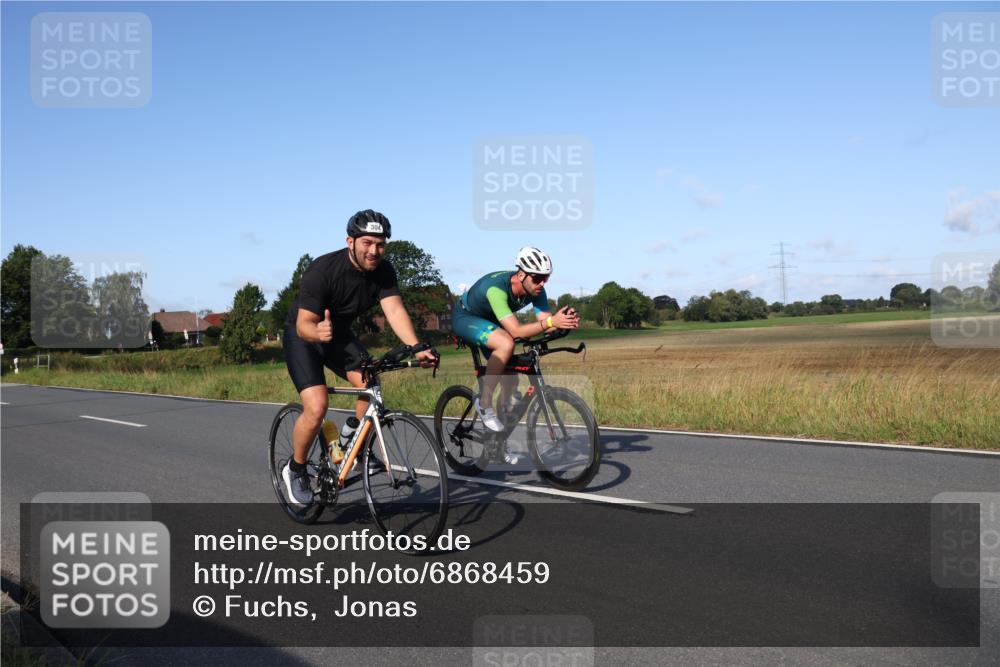 25.08.2024 - Elbe Triathlon Hamburg Fuchs,  Jonas http://msf.ph/oto/6868459 25.08.2024 09:30:43 Radfahren 250, 70, 44, 304, 362 meine-sportfotos.de