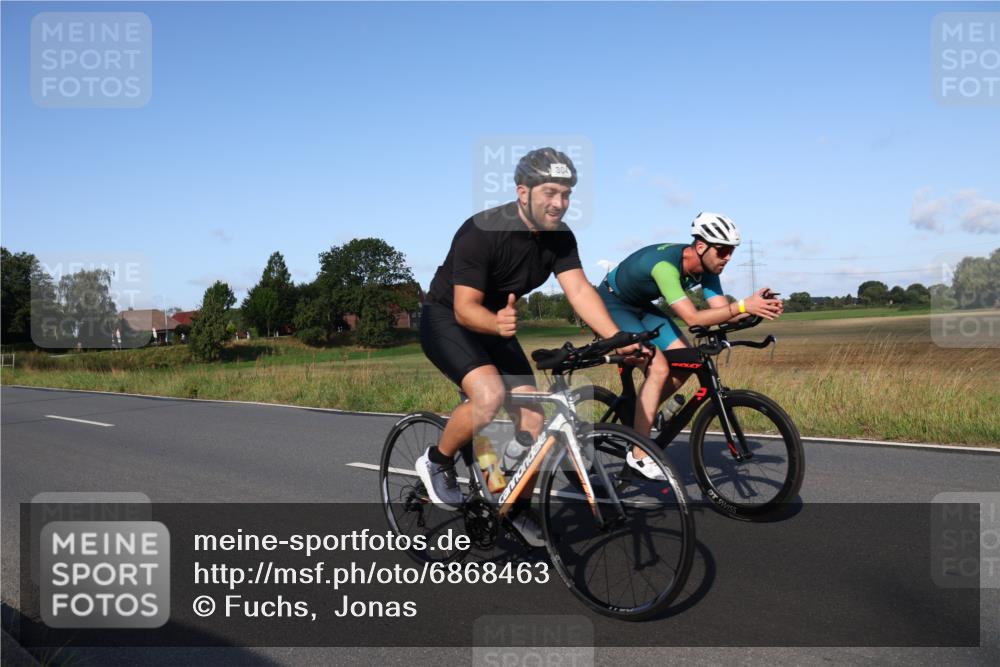 25.08.2024 - Elbe Triathlon Hamburg Fuchs,  Jonas http://msf.ph/oto/6868463 25.08.2024 09:30:43 Radfahren 250, 70, 44, 304, 362 meine-sportfotos.de