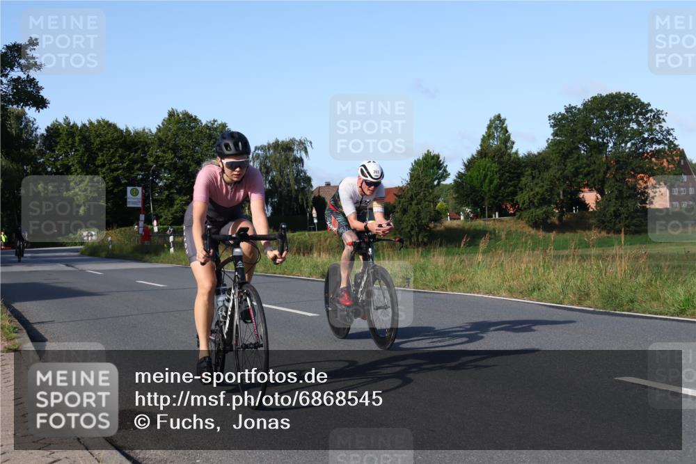 25.08.2024 - Elbe Triathlon Hamburg Fuchs,  Jonas http://msf.ph/oto/6868545 25.08.2024 09:30:57 Radfahren 438, 383, 145, 400, 254 meine-sportfotos.de