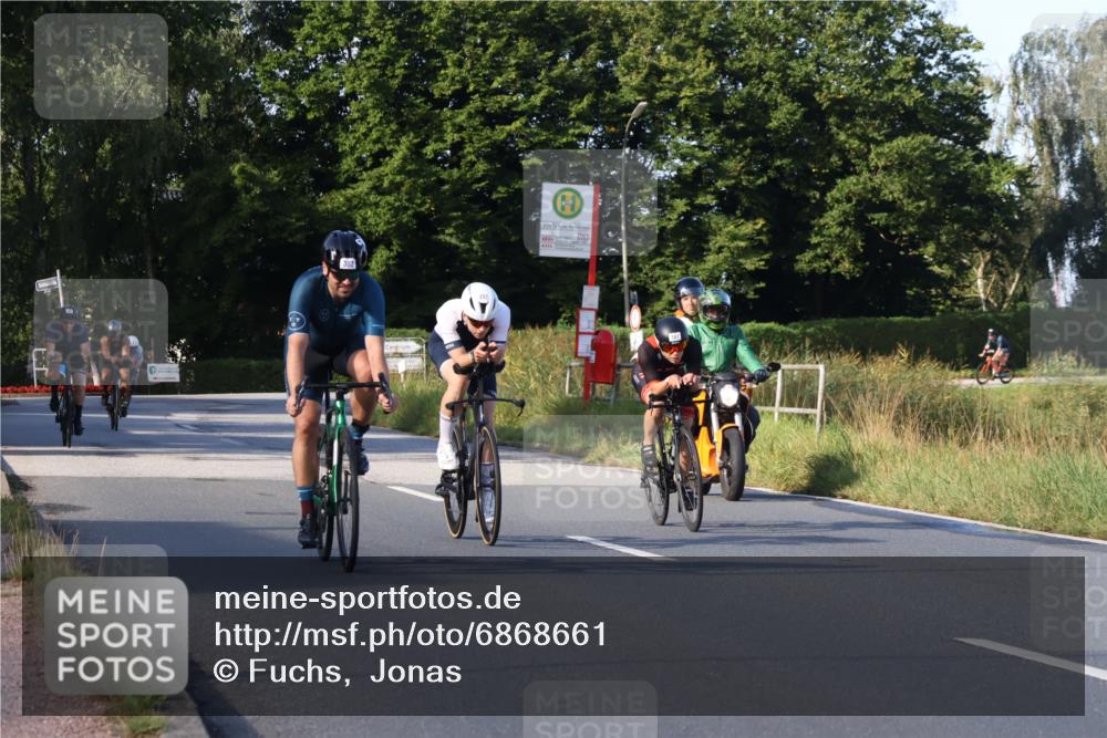 25.08.2024 - Elbe Triathlon Hamburg Fuchs,  Jonas http://msf.ph/oto/6868661 25.08.2024 09:31:10 Radfahren 271, 67, 113, 136, 187, 257, 302, 307, 312, 482 meine-sportfotos.de