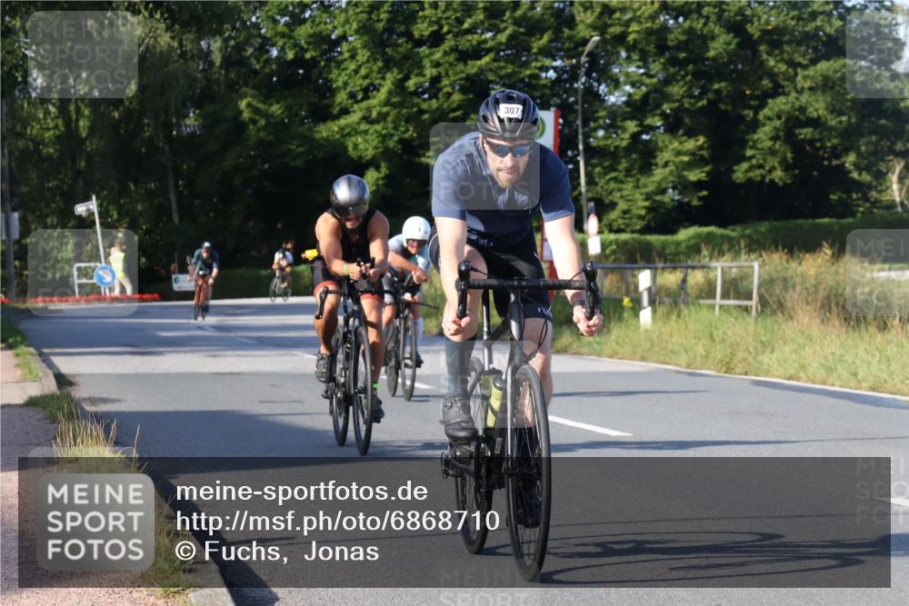 25.08.2024 - Elbe Triathlon Hamburg Fuchs,  Jonas http://msf.ph/oto/6868710 25.08.2024 09:31:14 Radfahren 136, 187, 257, 302, 307, 312, 482, 243 meine-sportfotos.de