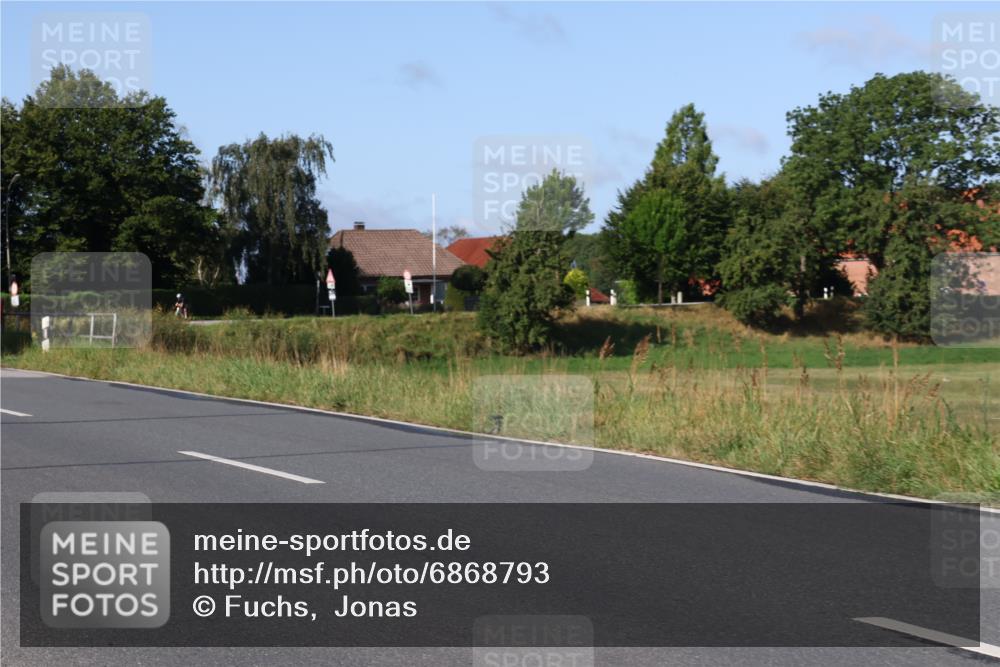 25.08.2024 - Elbe Triathlon Hamburg Fuchs,  Jonas http://msf.ph/oto/6868793 25.08.2024 09:31:19 Radfahren 307, 312, 482, 243, 72, 277 meine-sportfotos.de