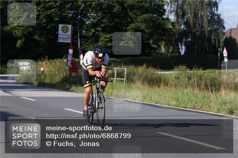 25.08.2024 - Elbe Triathlon Hamburg Fuchs,  Jonas http://msf.ph/oto/6868799 25.08.2024 09:31:21 Radfahren 312, 482, 243, 72, 277, 125, 351 meine-sportfotos.de