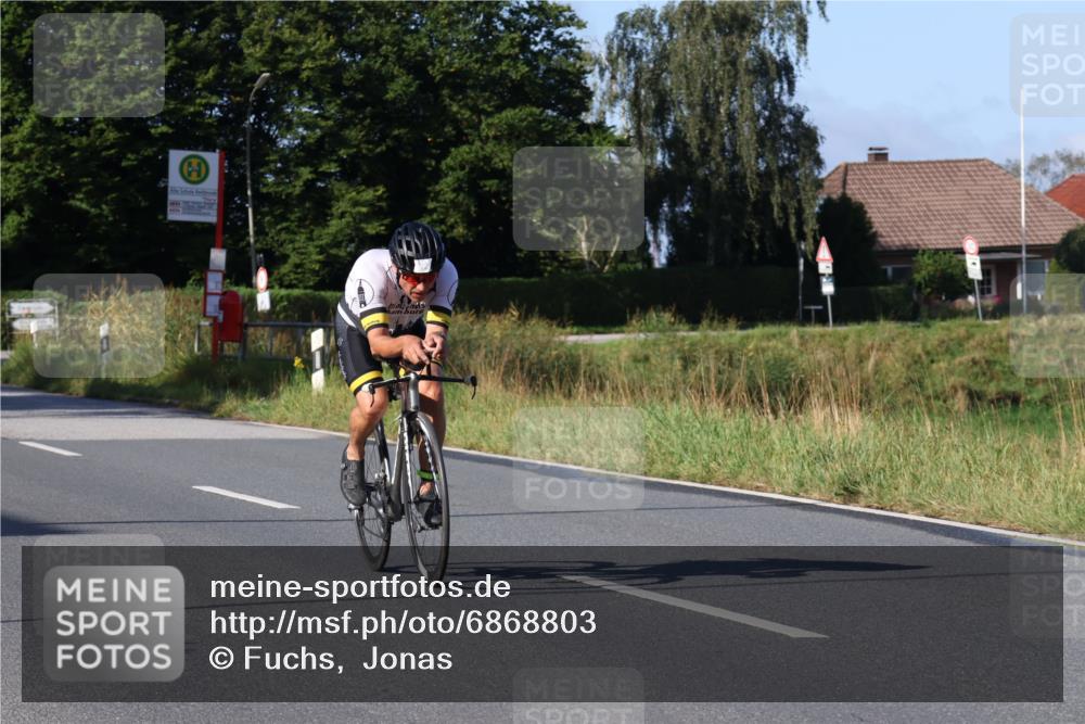 25.08.2024 - Elbe Triathlon Hamburg Fuchs,  Jonas http://msf.ph/oto/6868803 25.08.2024 09:31:21 Radfahren 312, 482, 243, 72, 277, 125, 351 meine-sportfotos.de