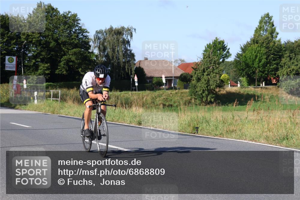 25.08.2024 - Elbe Triathlon Hamburg Fuchs,  Jonas http://msf.ph/oto/6868809 25.08.2024 09:31:21 Radfahren 312, 482, 243, 72, 277, 125, 351 meine-sportfotos.de
