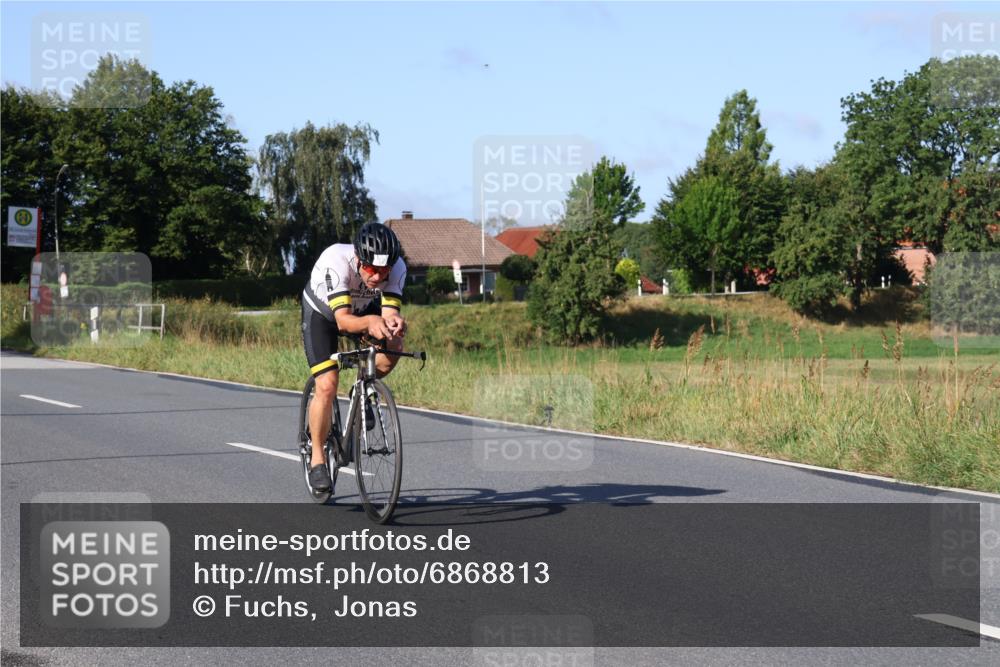 25.08.2024 - Elbe Triathlon Hamburg Fuchs,  Jonas http://msf.ph/oto/6868813 25.08.2024 09:31:21 Radfahren 312, 482, 243, 72, 277, 125, 351 meine-sportfotos.de