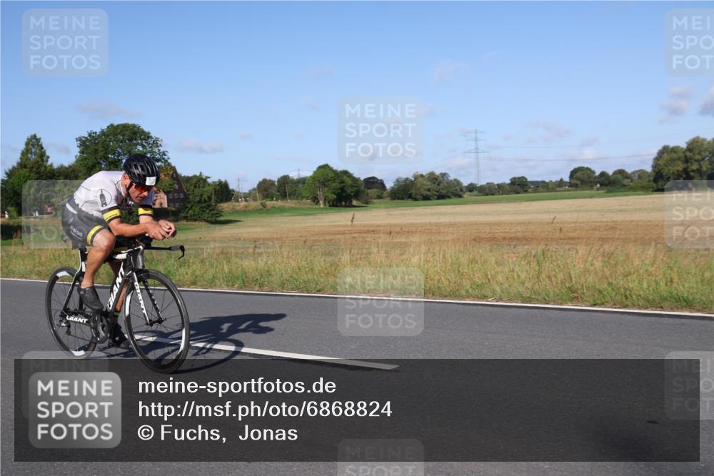 25.08.2024 - Elbe Triathlon Hamburg Fuchs,  Jonas http://msf.ph/oto/6868824 25.08.2024 09:31:22 Radfahren 243, 72, 277, 125, 351 meine-sportfotos.de