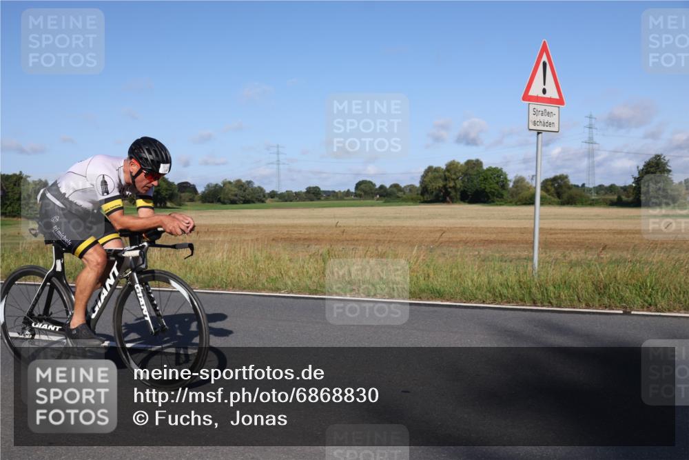 25.08.2024 - Elbe Triathlon Hamburg Fuchs,  Jonas http://msf.ph/oto/6868830 25.08.2024 09:31:22 Radfahren 243, 72, 277, 125, 351 meine-sportfotos.de