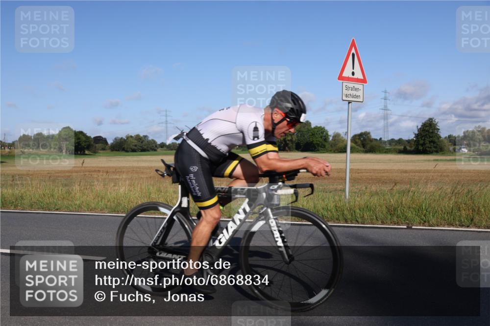 25.08.2024 - Elbe Triathlon Hamburg Fuchs,  Jonas http://msf.ph/oto/6868834 25.08.2024 09:31:22 Radfahren 243, 72, 277, 125, 351 meine-sportfotos.de
