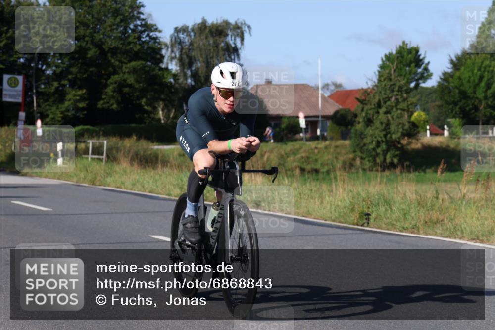 25.08.2024 - Elbe Triathlon Hamburg Fuchs,  Jonas http://msf.ph/oto/6868843 25.08.2024 09:31:25 Radfahren 72, 277, 125, 351, 223 meine-sportfotos.de