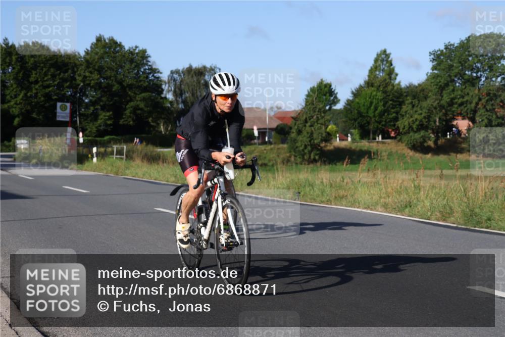 25.08.2024 - Elbe Triathlon Hamburg Fuchs,  Jonas http://msf.ph/oto/6868871 25.08.2024 09:31:27 Radfahren 72, 277, 125, 351, 223, 242 meine-sportfotos.de
