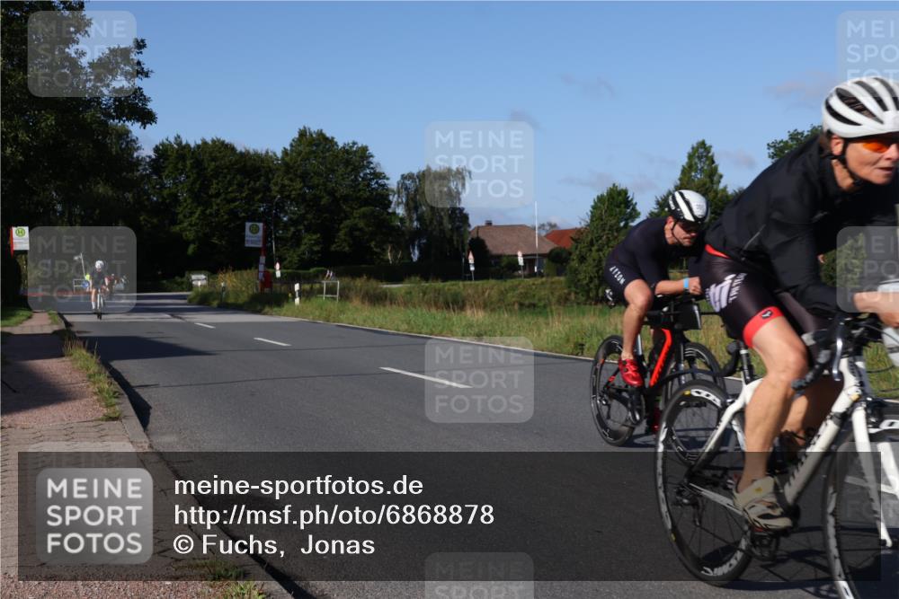 25.08.2024 - Elbe Triathlon Hamburg Fuchs,  Jonas http://msf.ph/oto/6868878 25.08.2024 09:31:28 Radfahren 277, 125, 351, 223, 242 meine-sportfotos.de