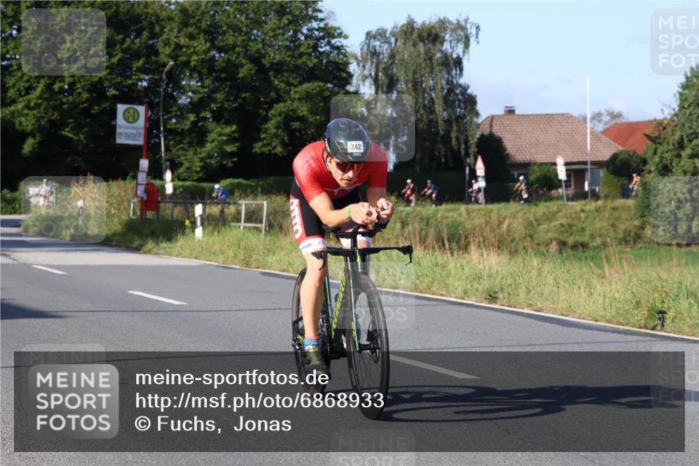 25.08.2024 - Elbe Triathlon Hamburg Fuchs,  Jonas http://msf.ph/oto/6868933 25.08.2024 09:31:33 Radfahren 125, 351, 223, 242, 173 meine-sportfotos.de