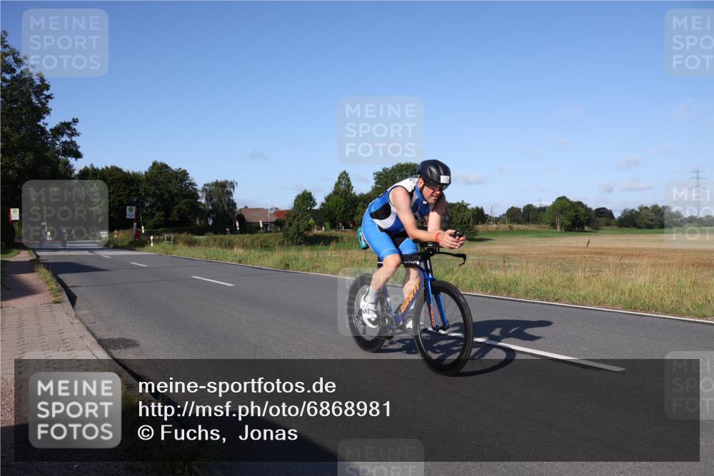 25.08.2024 - Elbe Triathlon Hamburg Fuchs,  Jonas http://msf.ph/oto/6868981 25.08.2024 09:31:38 Radfahren 242, 173, 176, 200, 373 meine-sportfotos.de