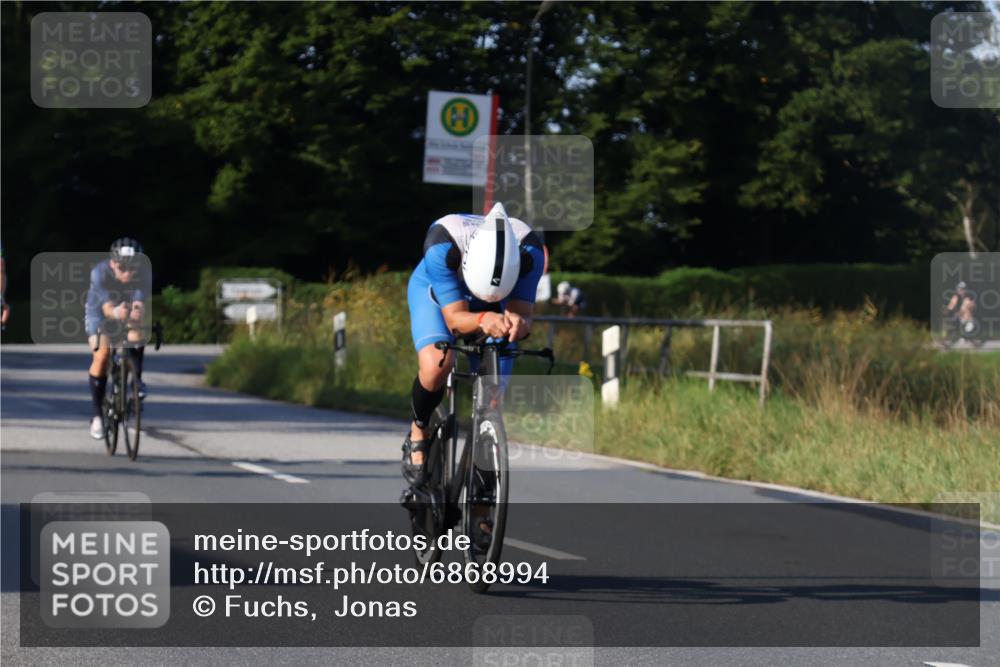 25.08.2024 - Elbe Triathlon Hamburg Fuchs,  Jonas http://msf.ph/oto/6868994 25.08.2024 09:31:40 Radfahren 173, 176, 200, 373, 397, 219 meine-sportfotos.de
