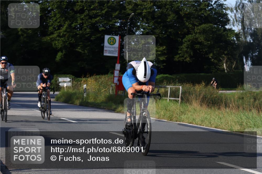 25.08.2024 - Elbe Triathlon Hamburg Fuchs,  Jonas http://msf.ph/oto/6869001 25.08.2024 09:31:41 Radfahren 173, 176, 200, 373, 397, 219, 350 meine-sportfotos.de