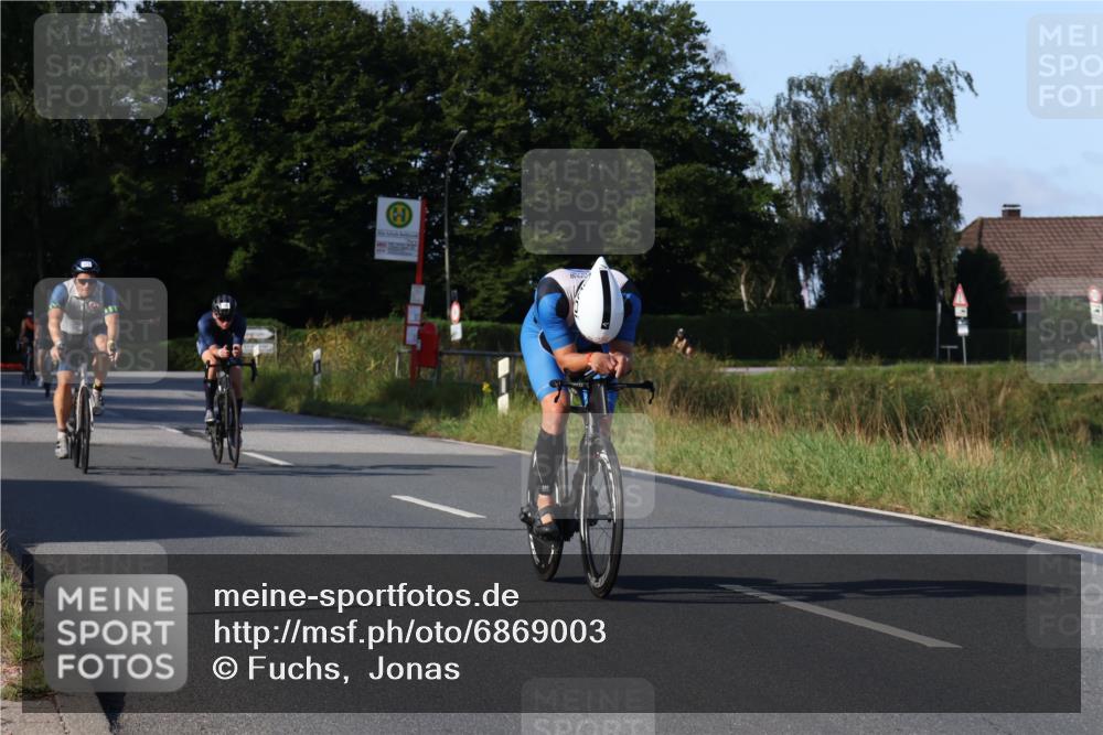 25.08.2024 - Elbe Triathlon Hamburg Fuchs,  Jonas http://msf.ph/oto/6869003 25.08.2024 09:31:41 Radfahren 173, 176, 200, 373, 397, 219, 350 meine-sportfotos.de