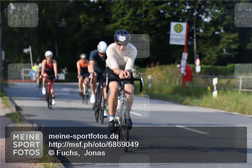 25.08.2024 - Elbe Triathlon Hamburg Fuchs,  Jonas http://msf.ph/oto/6869049 25.08.2024 09:31:45 Radfahren 176, 200, 373, 397, 219, 350, 124, 147, 133 meine-sportfotos.de