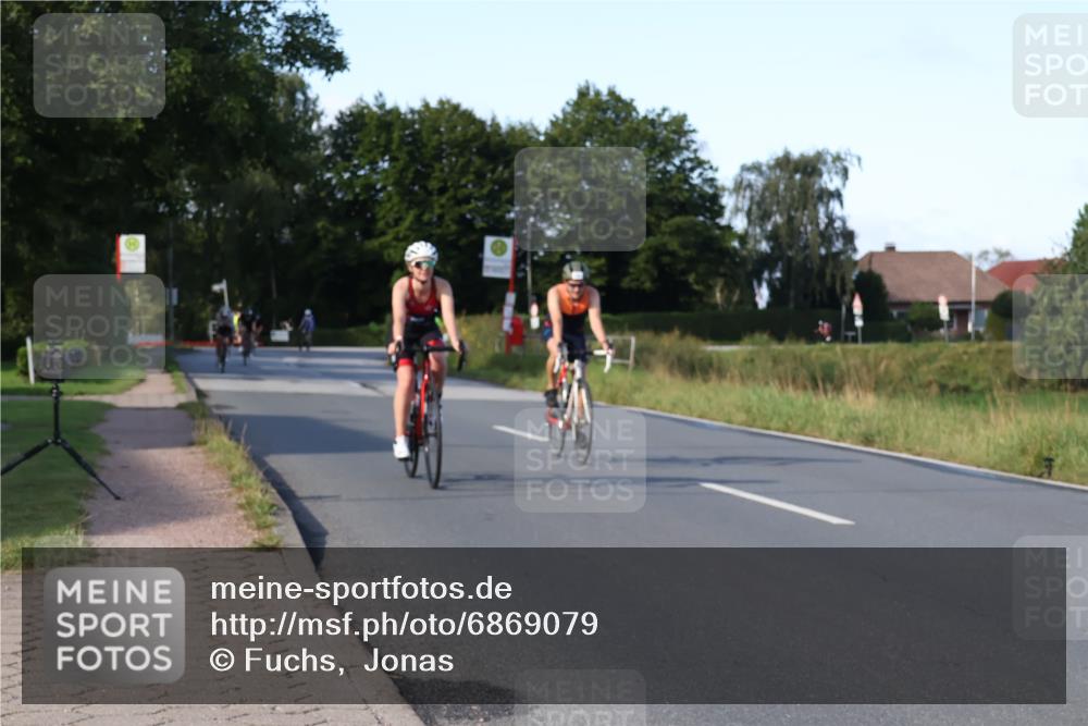 25.08.2024 - Elbe Triathlon Hamburg Fuchs,  Jonas http://msf.ph/oto/6869079 25.08.2024 09:31:47 Radfahren 200, 373, 397, 219, 350, 124, 147, 133, 469 meine-sportfotos.de