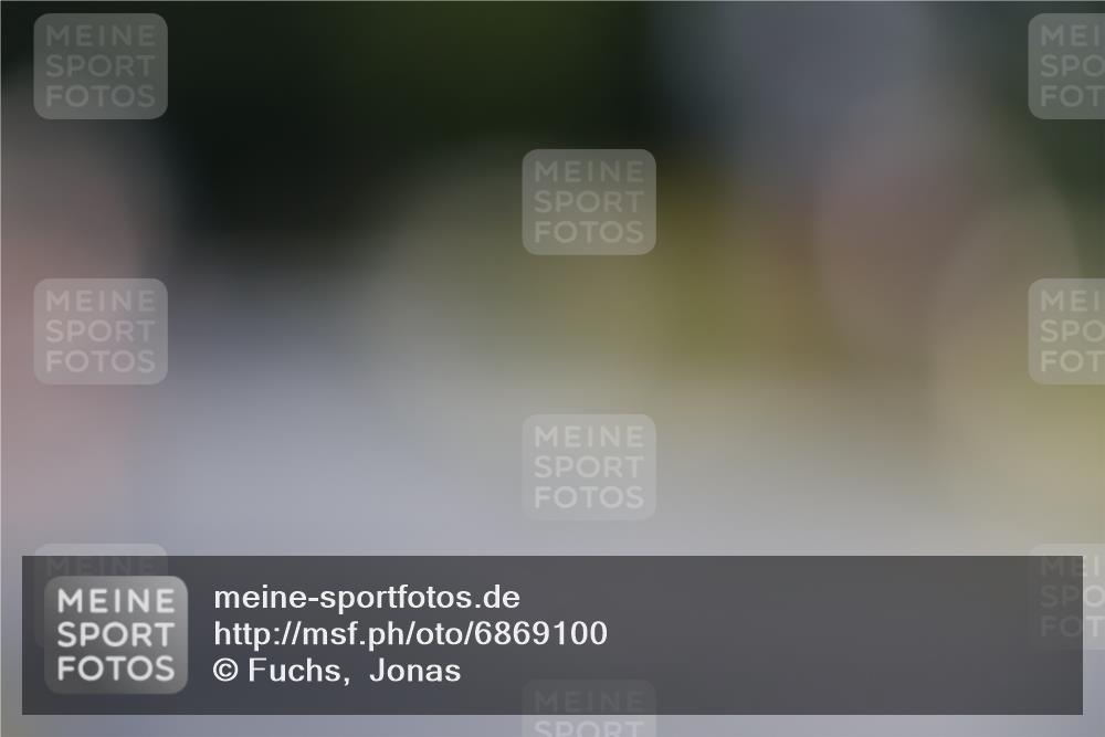 25.08.2024 - Elbe Triathlon Hamburg Fuchs,  Jonas http://msf.ph/oto/6869100 25.08.2024 09:31:49 Radfahren 373, 397, 219, 350, 124, 147, 133, 469 meine-sportfotos.de