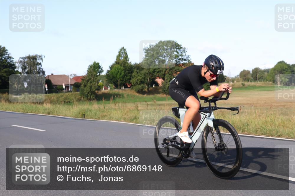 25.08.2024 - Elbe Triathlon Hamburg Fuchs,  Jonas http://msf.ph/oto/6869148 25.08.2024 09:31:53 Radfahren 350, 124, 147, 133, 469, 175, 321, 356, 139 meine-sportfotos.de