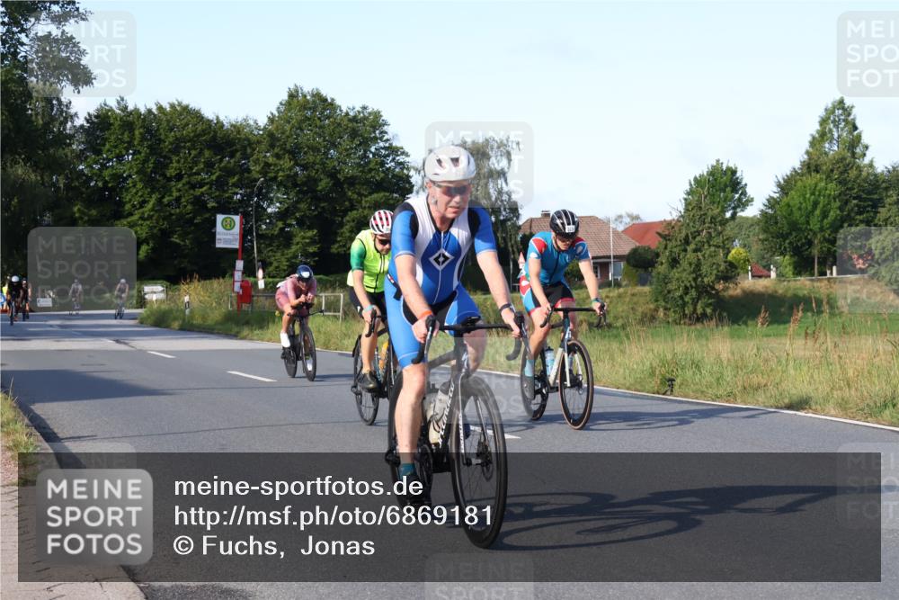 25.08.2024 - Elbe Triathlon Hamburg Fuchs,  Jonas http://msf.ph/oto/6869181 25.08.2024 09:31:56 Radfahren 147, 133, 469, 175, 321, 356, 139, 396, 229, 423 meine-sportfotos.de