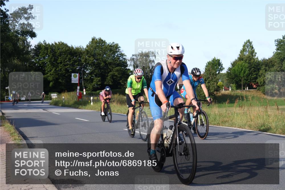25.08.2024 - Elbe Triathlon Hamburg Fuchs,  Jonas http://msf.ph/oto/6869185 25.08.2024 09:31:56 Radfahren 147, 133, 469, 175, 321, 356, 139, 396, 229, 423 meine-sportfotos.de