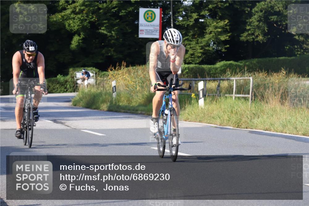 25.08.2024 - Elbe Triathlon Hamburg Fuchs,  Jonas http://msf.ph/oto/6869230 25.08.2024 09:32:01 Radfahren 175, 321, 356, 139, 396, 229, 423, 206, 345 meine-sportfotos.de