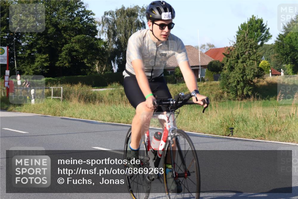 25.08.2024 - Elbe Triathlon Hamburg Fuchs,  Jonas http://msf.ph/oto/6869263 25.08.2024 09:32:05 Radfahren 396, 229, 423, 206, 345, 391 meine-sportfotos.de