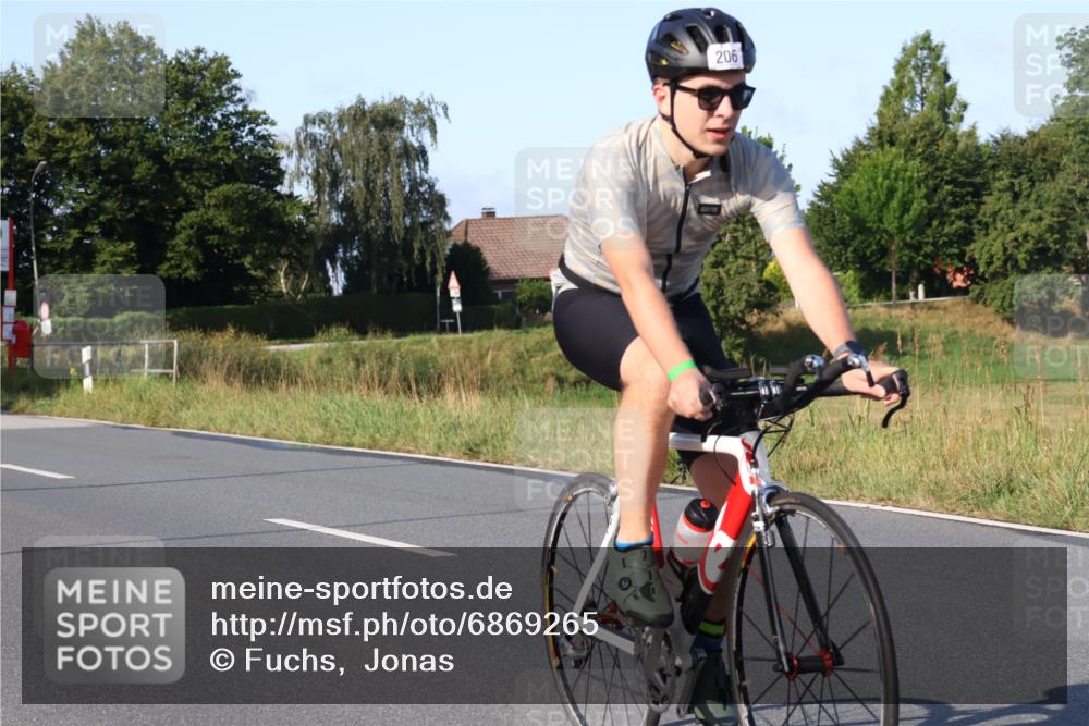 25.08.2024 - Elbe Triathlon Hamburg Fuchs,  Jonas http://msf.ph/oto/6869265 25.08.2024 09:32:05 Radfahren 396, 229, 423, 206, 345, 391 meine-sportfotos.de