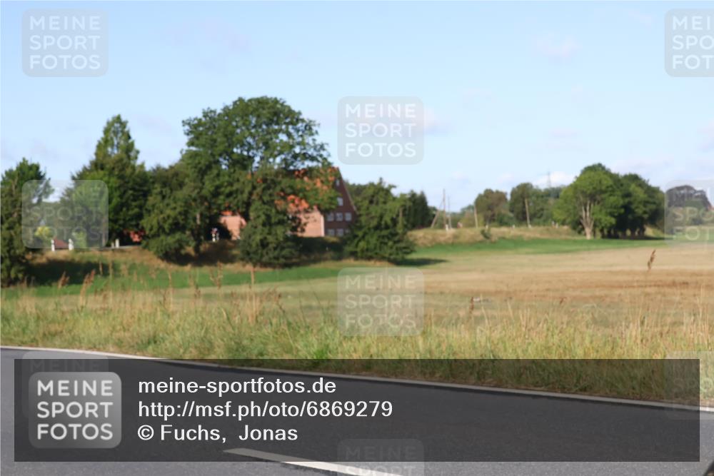 25.08.2024 - Elbe Triathlon Hamburg Fuchs,  Jonas http://msf.ph/oto/6869279 25.08.2024 09:32:05 Radfahren 396, 229, 423, 206, 345, 391 meine-sportfotos.de