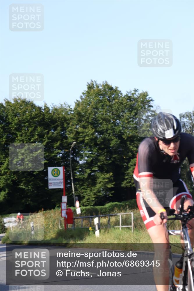 25.08.2024 - Elbe Triathlon Hamburg Fuchs,  Jonas http://msf.ph/oto/6869345 25.08.2024 09:32:15 Radfahren 59, 73, 99, 339, 107 meine-sportfotos.de