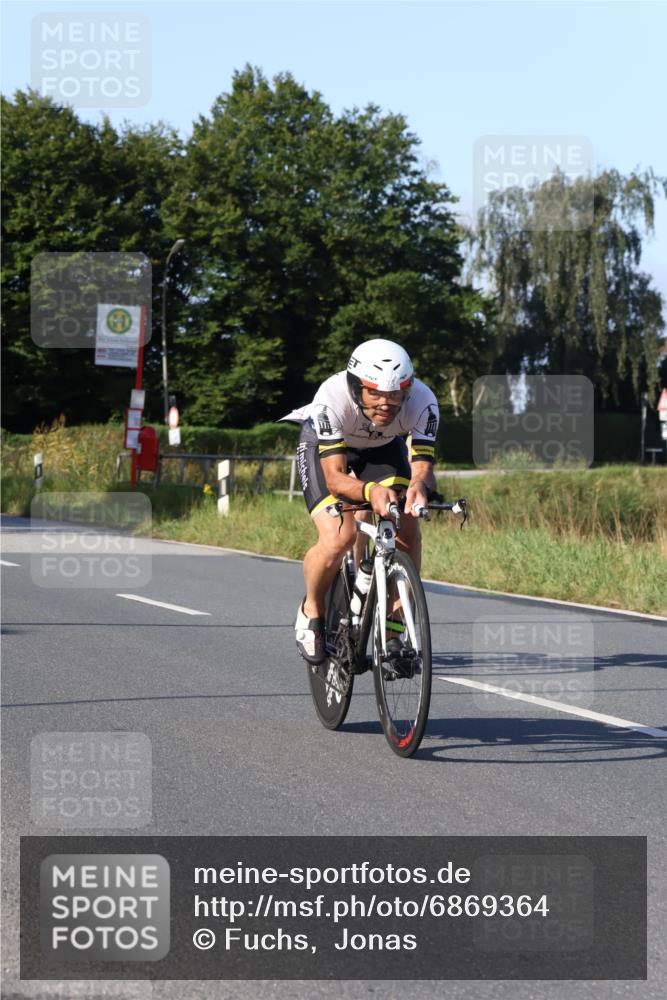 25.08.2024 - Elbe Triathlon Hamburg Fuchs,  Jonas http://msf.ph/oto/6869364 25.08.2024 09:32:17 Radfahren 59, 73, 99, 339, 107 meine-sportfotos.de