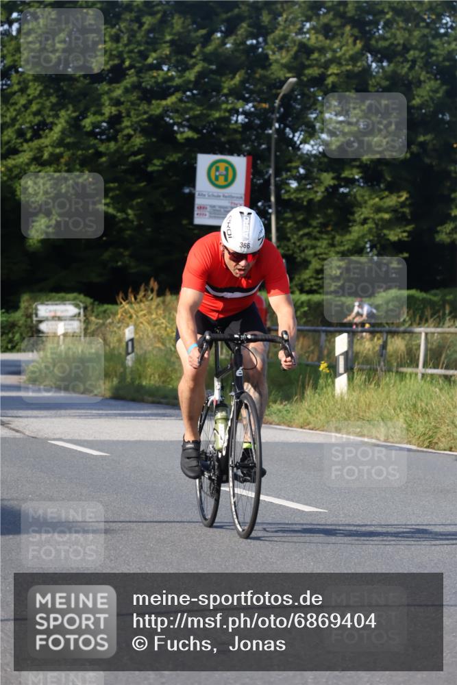 25.08.2024 - Elbe Triathlon Hamburg Fuchs,  Jonas http://msf.ph/oto/6869404 25.08.2024 09:32:24 Radfahren 339, 107, 366 meine-sportfotos.de