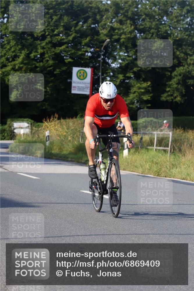25.08.2024 - Elbe Triathlon Hamburg Fuchs,  Jonas http://msf.ph/oto/6869409 25.08.2024 09:32:24 Radfahren 339, 107, 366 meine-sportfotos.de