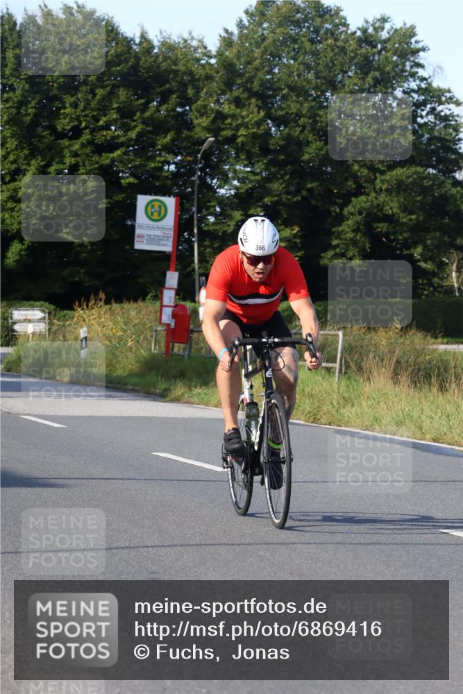 25.08.2024 - Elbe Triathlon Hamburg Fuchs,  Jonas http://msf.ph/oto/6869416 25.08.2024 09:32:24 Radfahren 339, 107, 366 meine-sportfotos.de