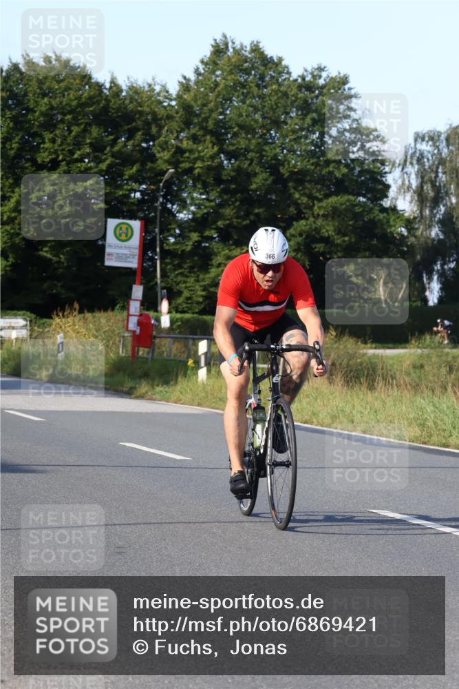25.08.2024 - Elbe Triathlon Hamburg Fuchs,  Jonas http://msf.ph/oto/6869421 25.08.2024 09:32:24 Radfahren 339, 107, 366 meine-sportfotos.de