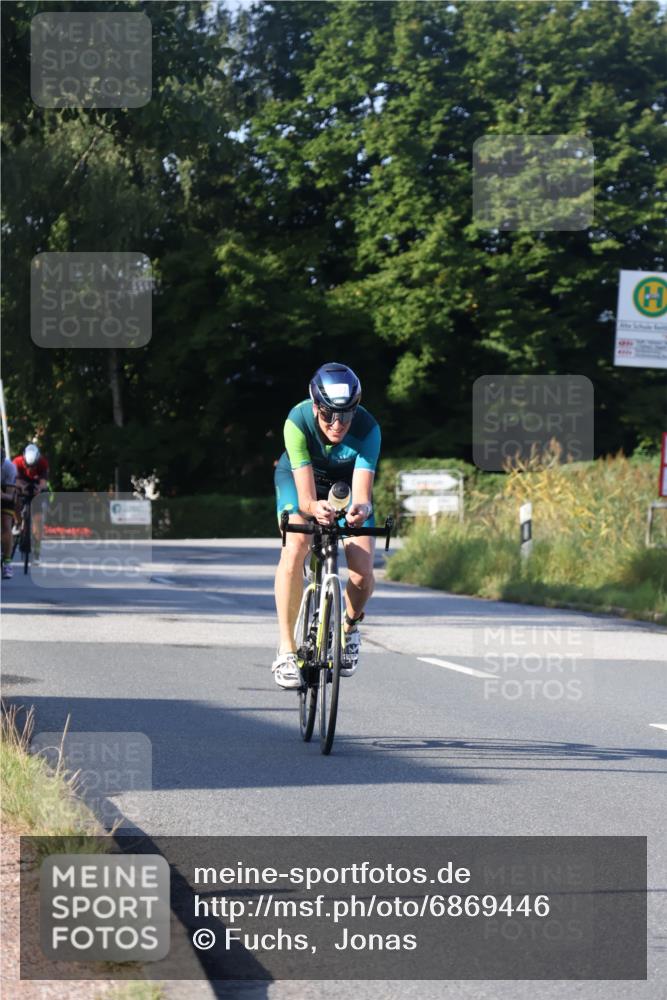 25.08.2024 - Elbe Triathlon Hamburg Fuchs,  Jonas http://msf.ph/oto/6869446 25.08.2024 09:32:30 Radfahren 366, 127, 118, 164, 445 meine-sportfotos.de