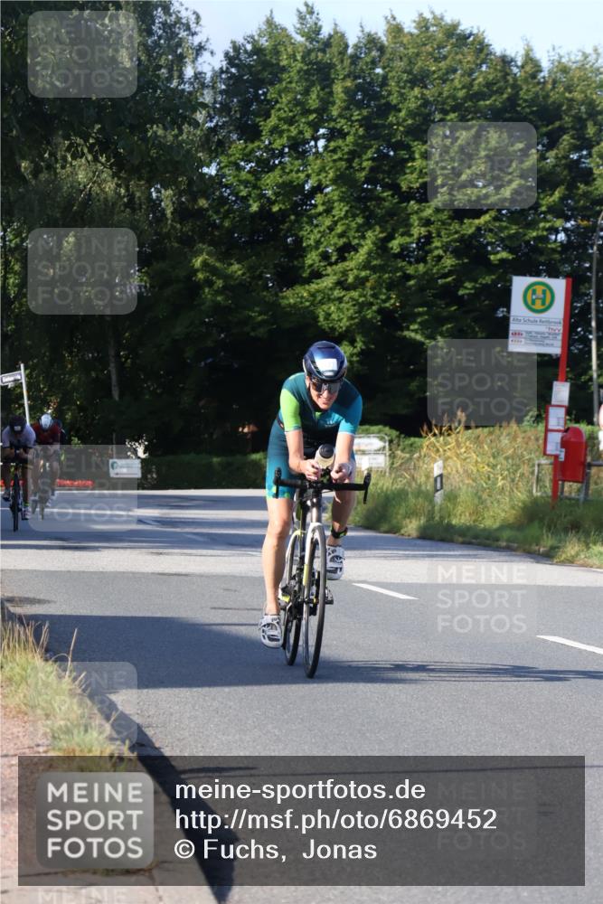 25.08.2024 - Elbe Triathlon Hamburg Fuchs,  Jonas http://msf.ph/oto/6869452 25.08.2024 09:32:30 Radfahren 366, 127, 118, 164, 445 meine-sportfotos.de