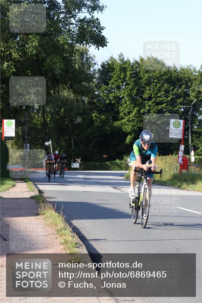 25.08.2024 - Elbe Triathlon Hamburg Fuchs,  Jonas http://msf.ph/oto/6869465 25.08.2024 09:32:30 Radfahren 366, 127, 118, 164, 445 meine-sportfotos.de