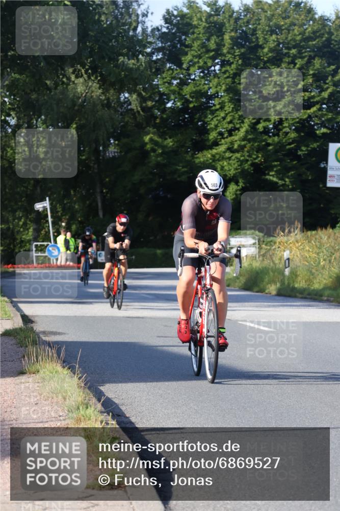 25.08.2024 - Elbe Triathlon Hamburg Fuchs,  Jonas http://msf.ph/oto/6869527 25.08.2024 09:32:40 Radfahren 118, 164, 445, 441, 177 meine-sportfotos.de