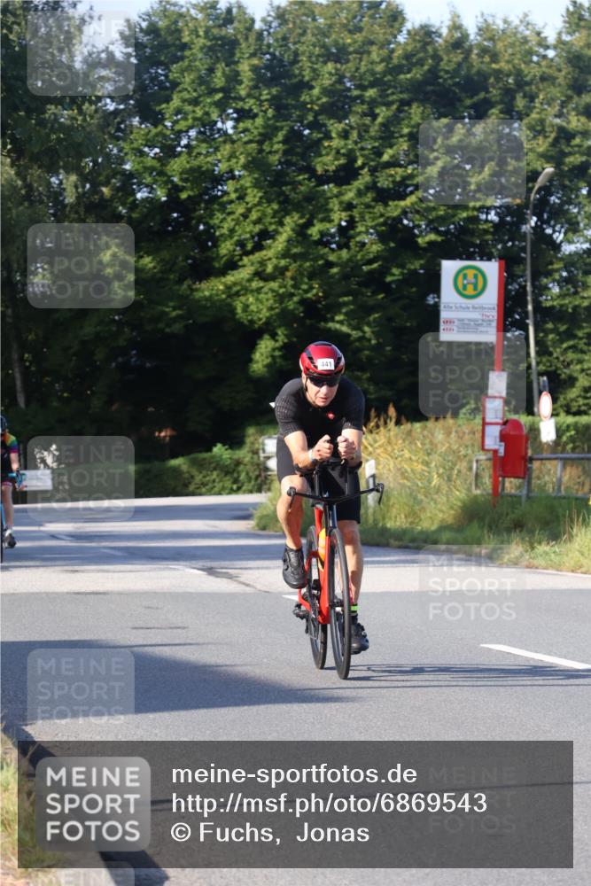 25.08.2024 - Elbe Triathlon Hamburg Fuchs,  Jonas http://msf.ph/oto/6869543 25.08.2024 09:32:42 Radfahren 441, 177 meine-sportfotos.de
