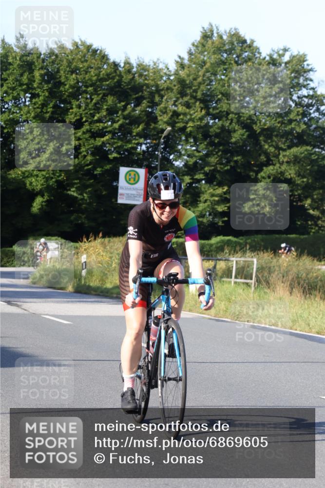 25.08.2024 - Elbe Triathlon Hamburg Fuchs,  Jonas http://msf.ph/oto/6869605 25.08.2024 09:32:45 Radfahren 441, 177 meine-sportfotos.de