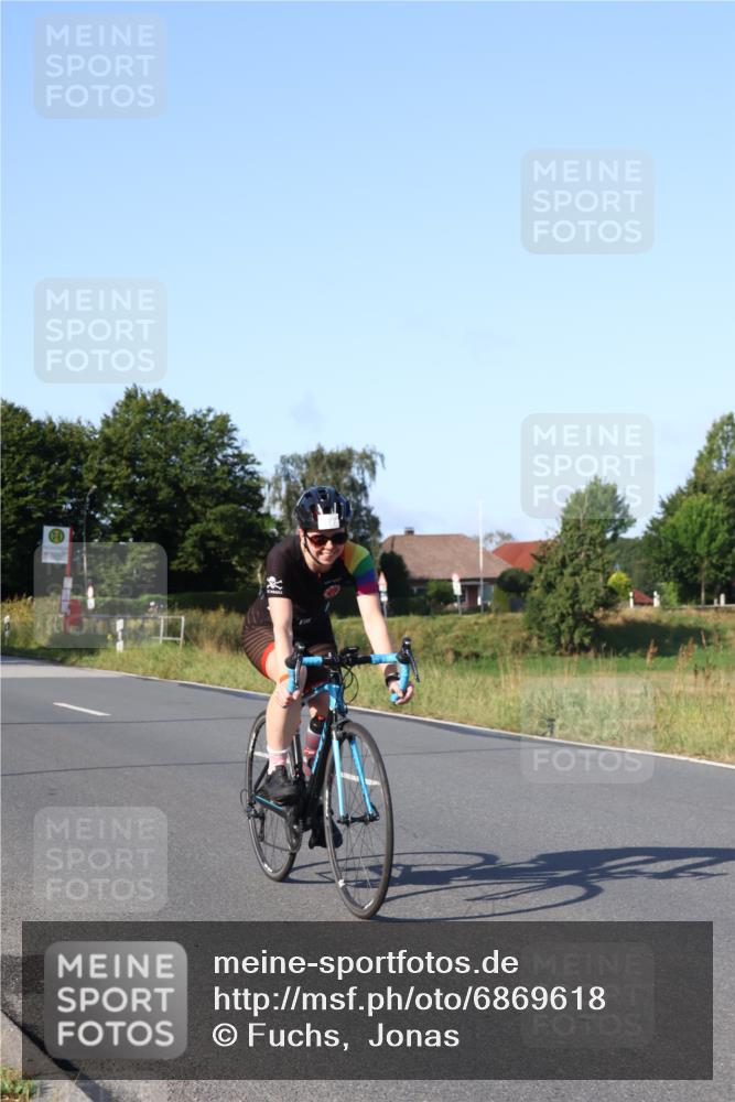 25.08.2024 - Elbe Triathlon Hamburg Fuchs,  Jonas http://msf.ph/oto/6869618 25.08.2024 09:32:46 Radfahren 441, 177 meine-sportfotos.de