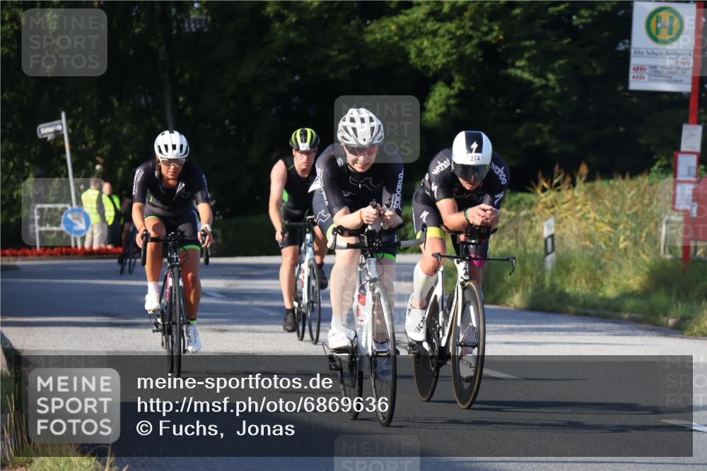 25.08.2024 - Elbe Triathlon Hamburg Fuchs,  Jonas http://msf.ph/oto/6869636 25.08.2024 09:32:52 Radfahren 274, 144, 146, 393 meine-sportfotos.de
