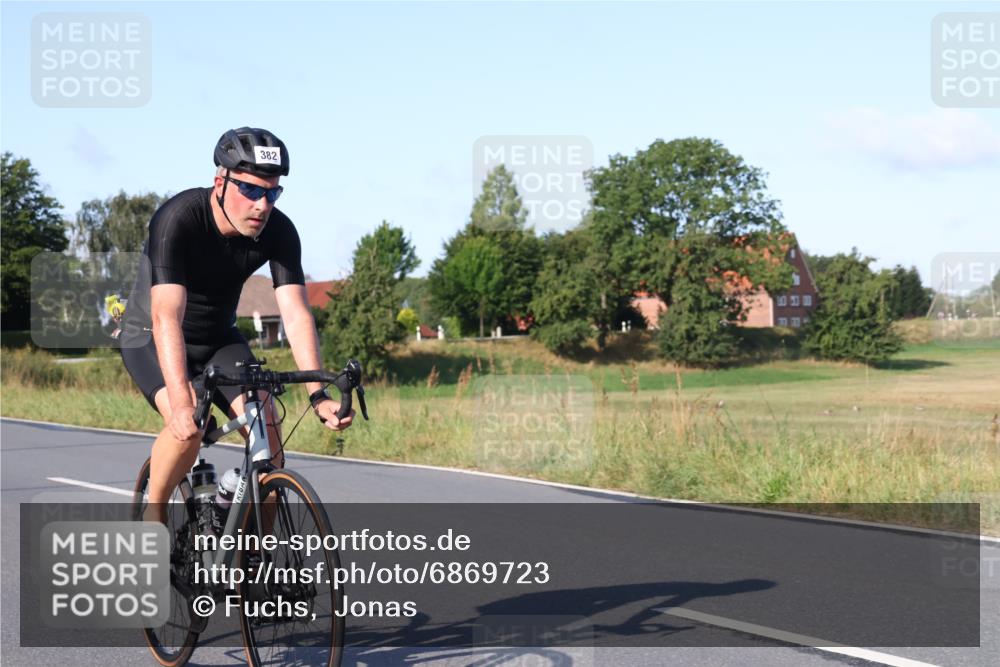25.08.2024 - Elbe Triathlon Hamburg Fuchs,  Jonas http://msf.ph/oto/6869723 25.08.2024 09:33:00 Radfahren 144, 146, 393, 382 meine-sportfotos.de