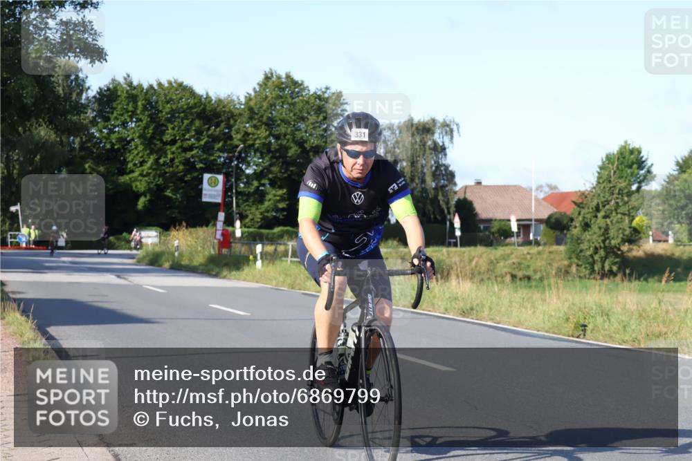25.08.2024 - Elbe Triathlon Hamburg Fuchs,  Jonas http://msf.ph/oto/6869799 25.08.2024 09:33:17 Radfahren 331, 172, 313 meine-sportfotos.de